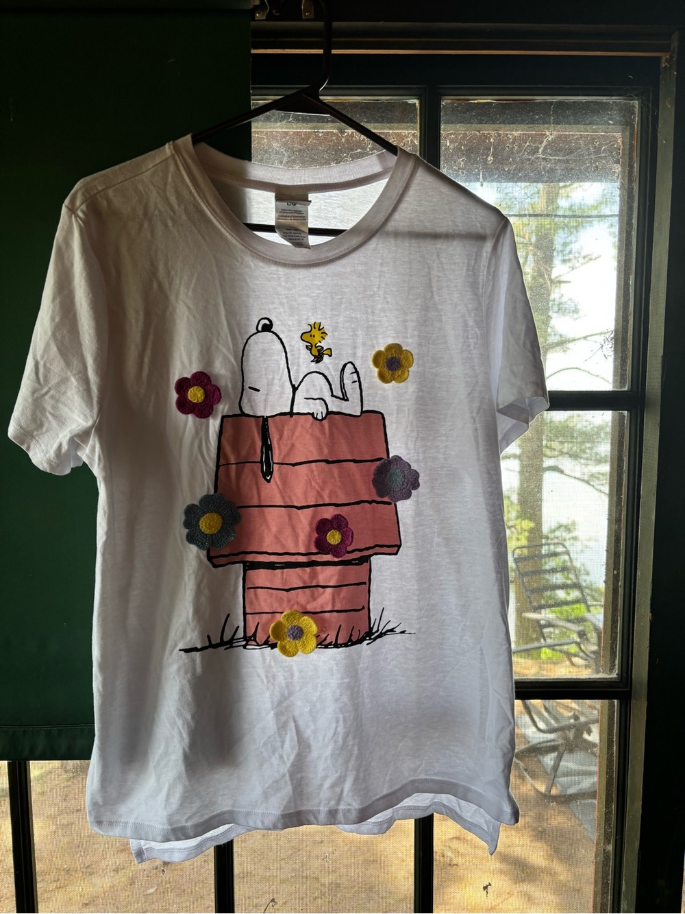 Peanuts White Graphic Tee with Tag Detail